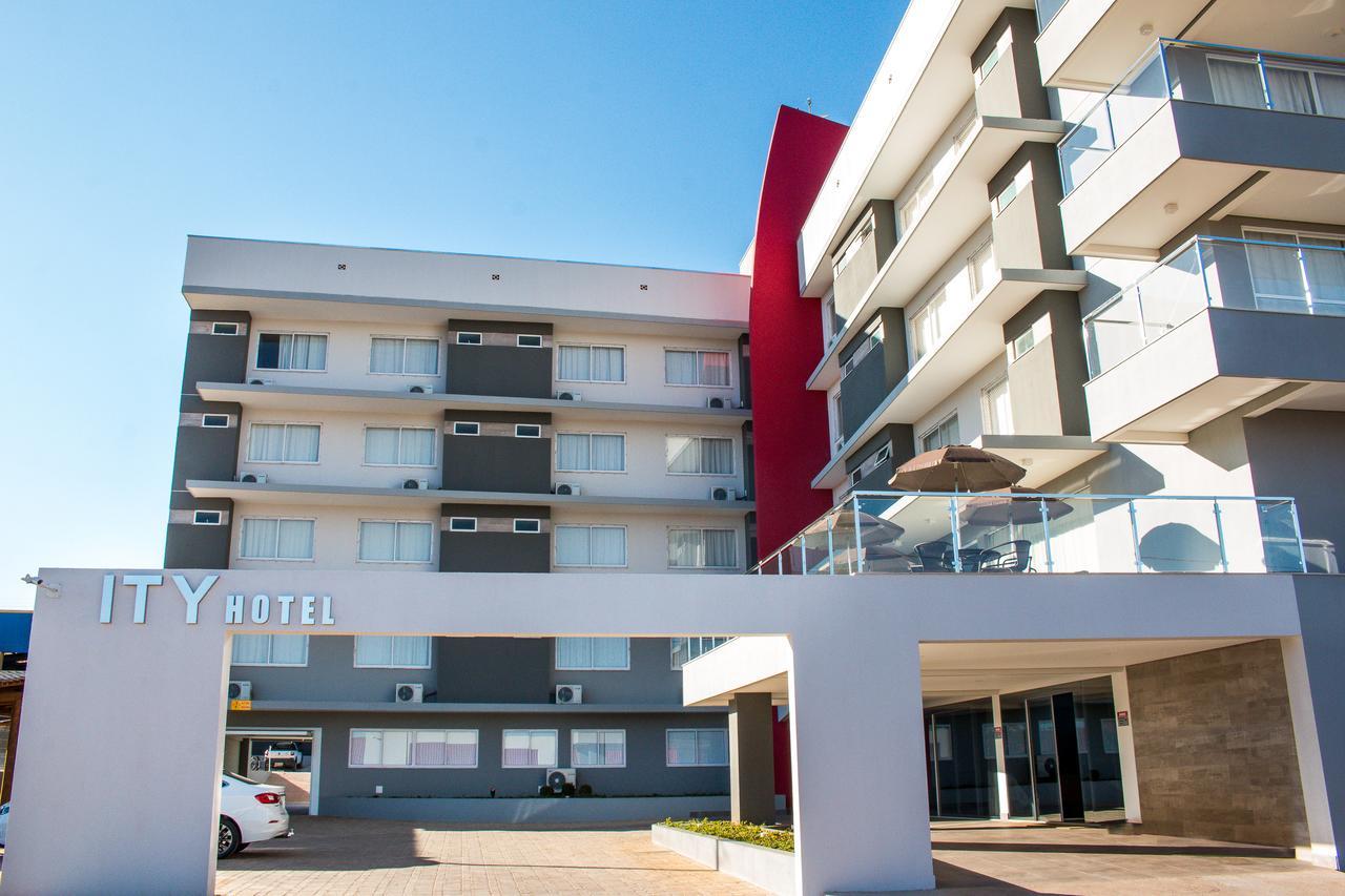Ity Hotel Cristalina Luaran gambar